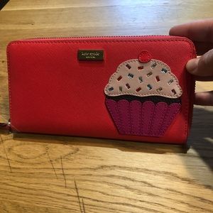 Kate spade cupcake wallet
